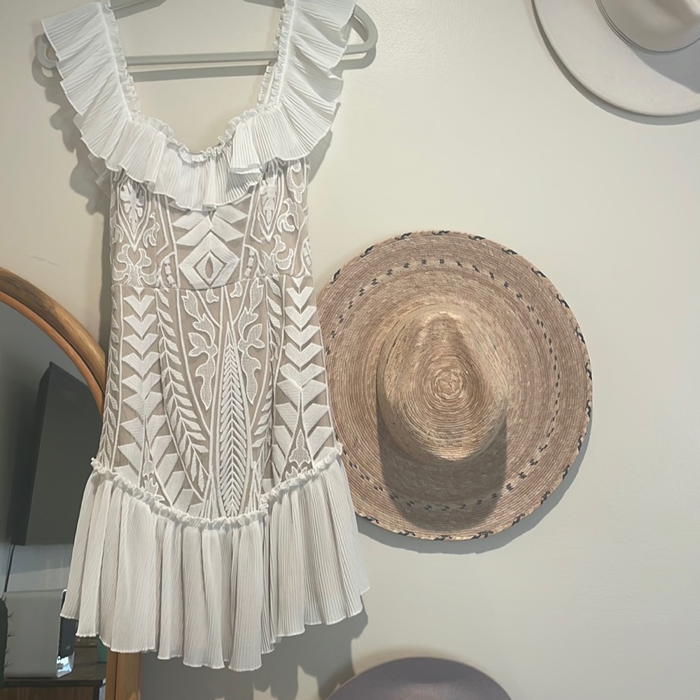 White ruffle dress size small